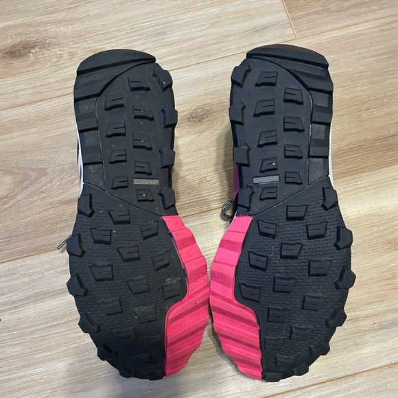 Adidas tr8 kanadia trail running shoes Pink and Black womens 8.5 Athletic Shoes - Picture 7 of 7